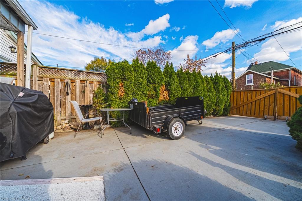 36 Cheever Street, Hamilton, ON - Outdoor