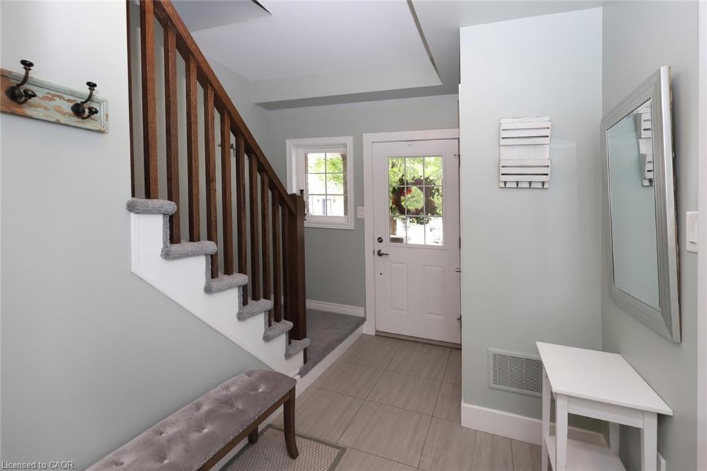 38-515 Winston Road, Grimsby, ON - Indoor Photo Showing Other Room