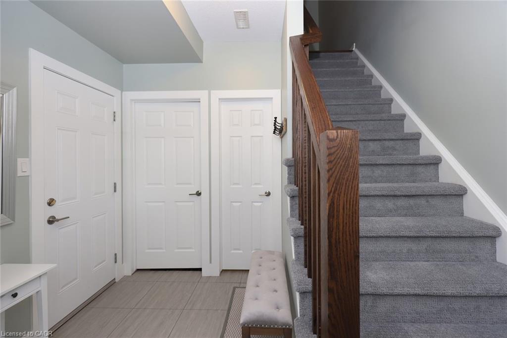 38-515 Winston Road, Grimsby, ON - Indoor Photo Showing Other Room