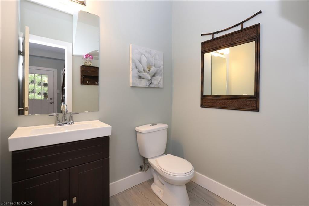 38-515 Winston Road, Grimsby, ON - Indoor Photo Showing Bathroom
