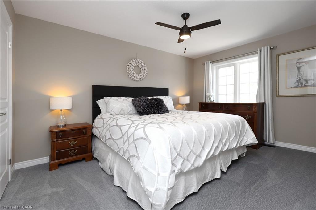 38-515 Winston Road, Grimsby, ON - Indoor Photo Showing Bedroom