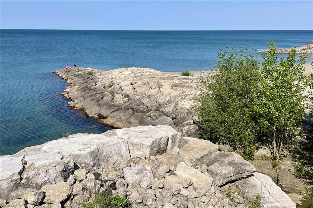 38-515 Winston Road, Grimsby, ON - Outdoor With Body Of Water With View