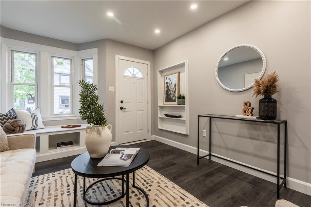 164 London Street N, Hamilton, ON - Indoor