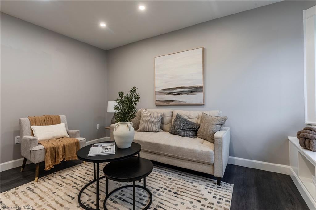 164 London Street N, Hamilton, ON - Indoor