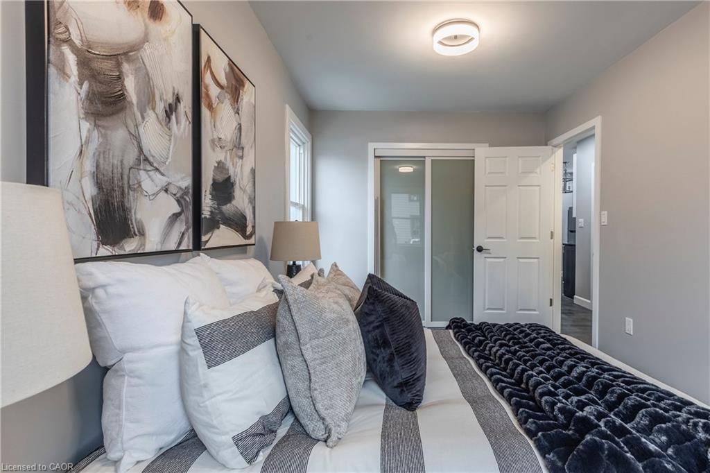 164 London Street N, Hamilton, ON - Indoor