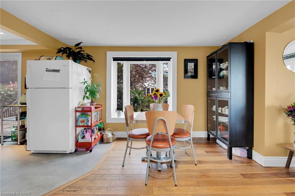 805 Broad Street E, Dunnville, ON - Indoor