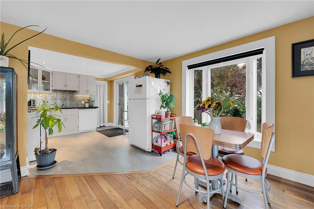 805 Broad Street E, Dunnville, ON - Indoor Photo Showing Dining Room