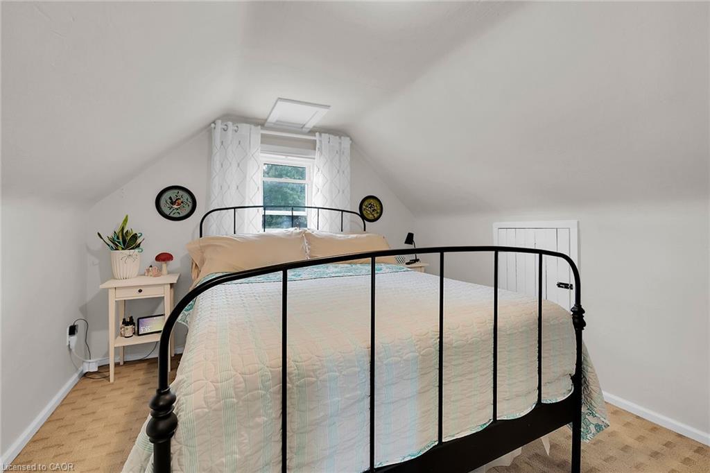 805 Broad Street E, Dunnville, ON - Indoor Photo Showing Other Room