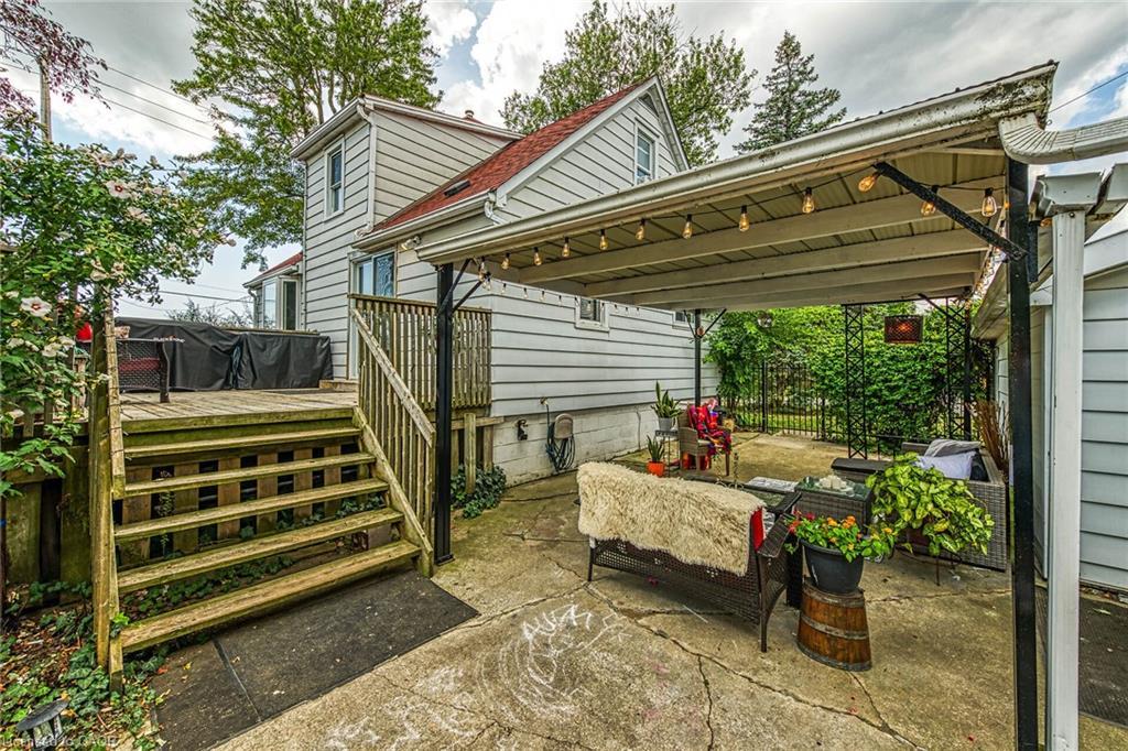 805 Broad Street E, Dunnville, ON - Outdoor With Deck Patio Veranda With Exterior