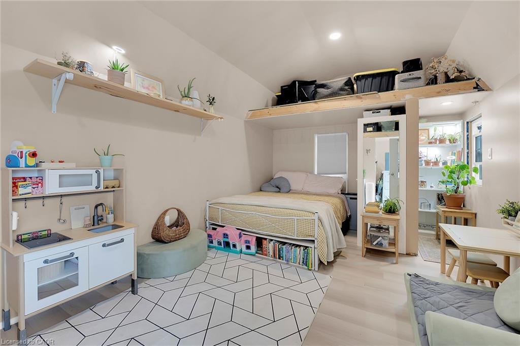 805 Broad Street E, Dunnville, ON - Indoor