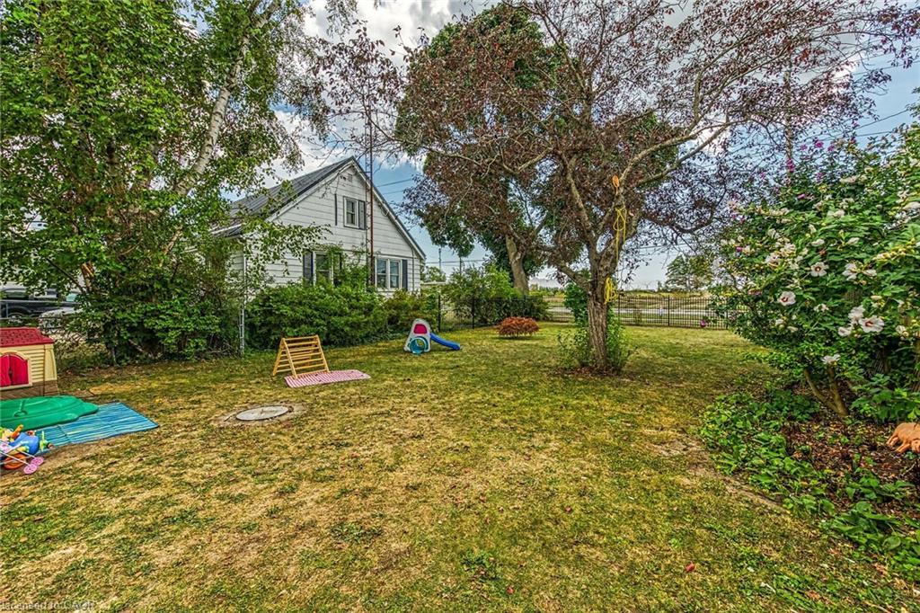 805 Broad Street E, Dunnville, ON - Outdoor