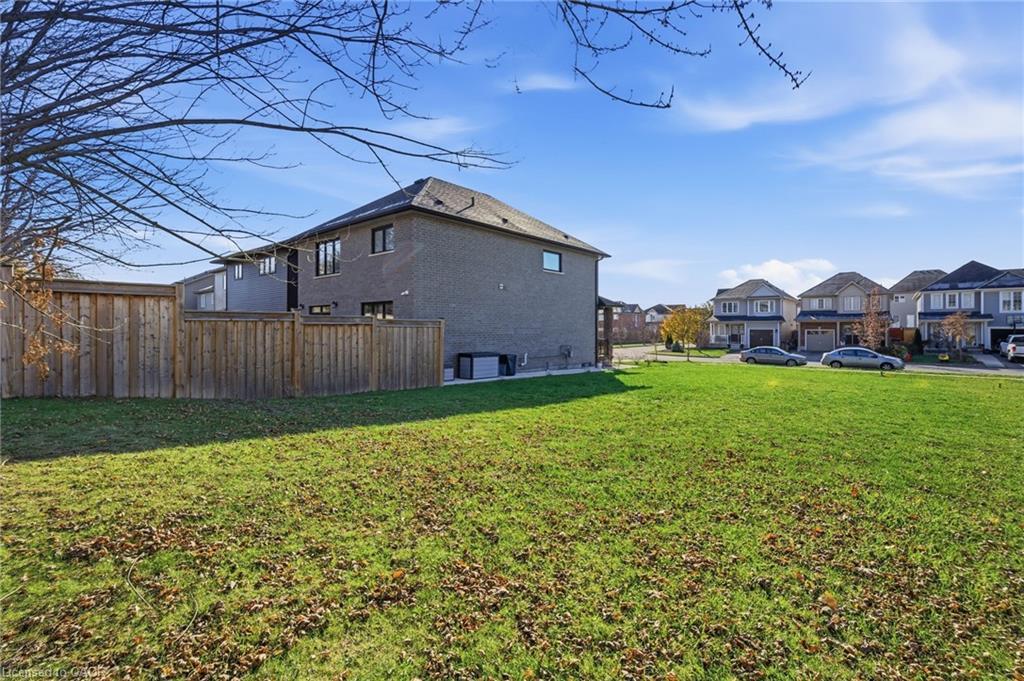 92 Gowland Drive, Binbrook, ON