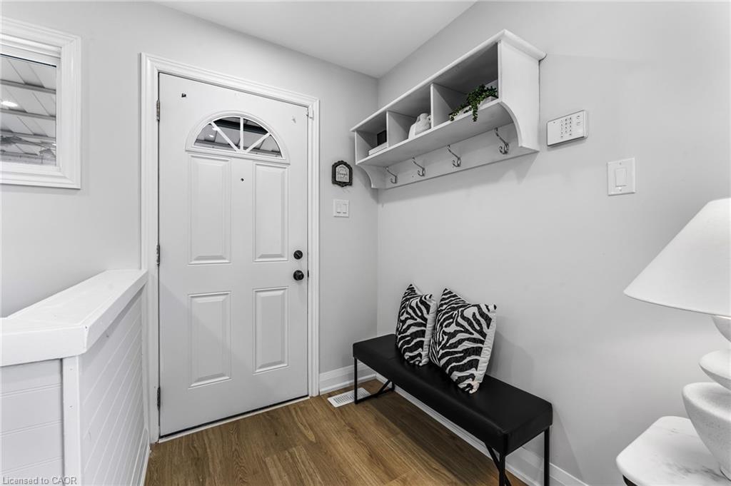 237 Adair Avenue N, Hamilton, ON - Indoor