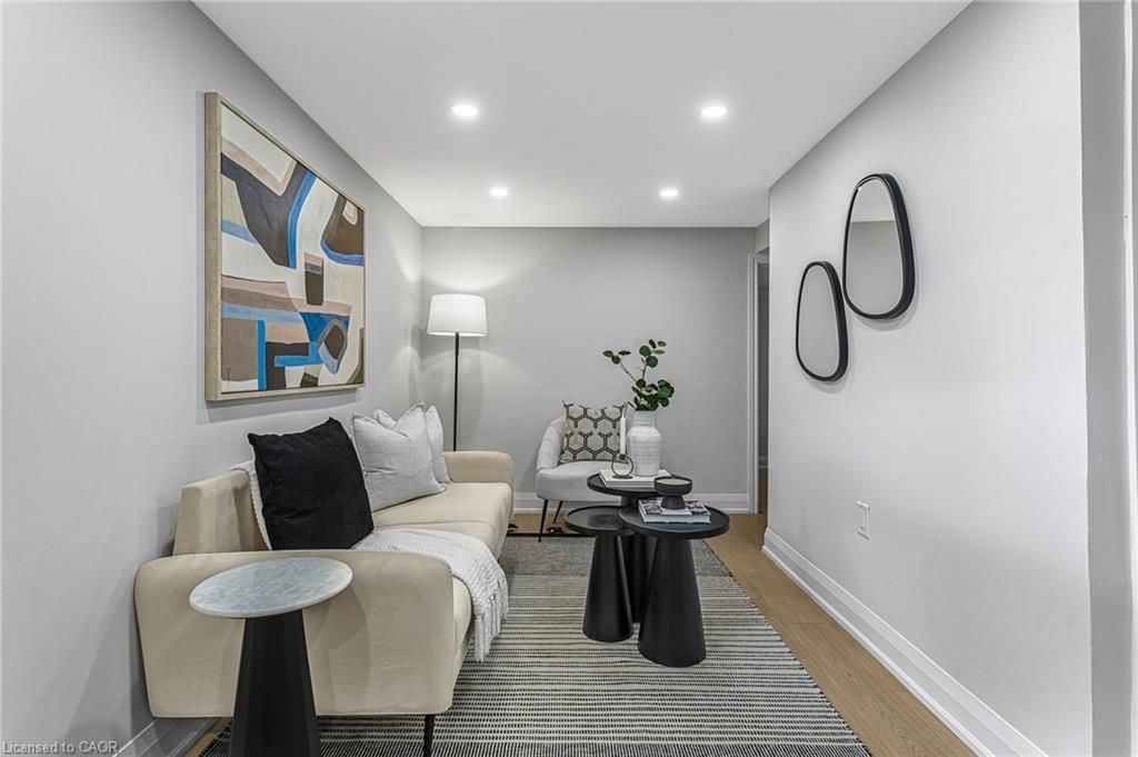 237 Adair Avenue N, Hamilton, ON - Indoor