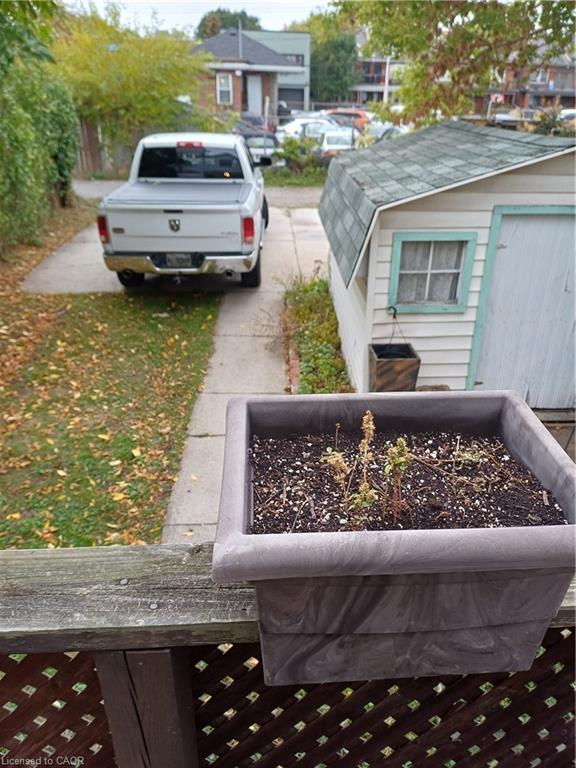 71 Crosthwaite Avenue N, Hamilton, ON - Outdoor