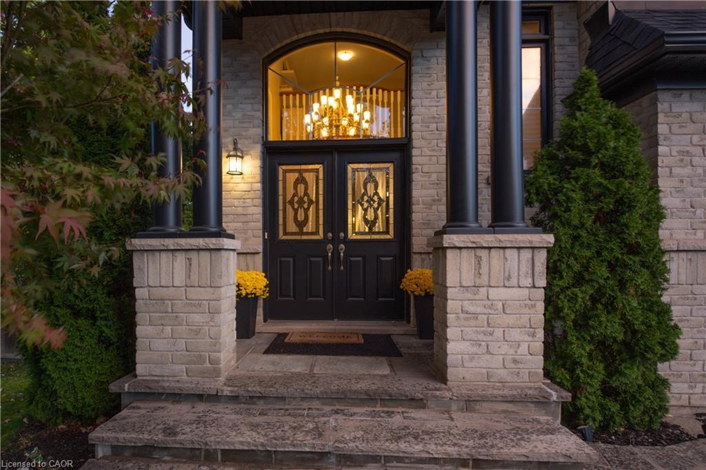 3262 Skipton Lane, Oakville, ON - Outdoor