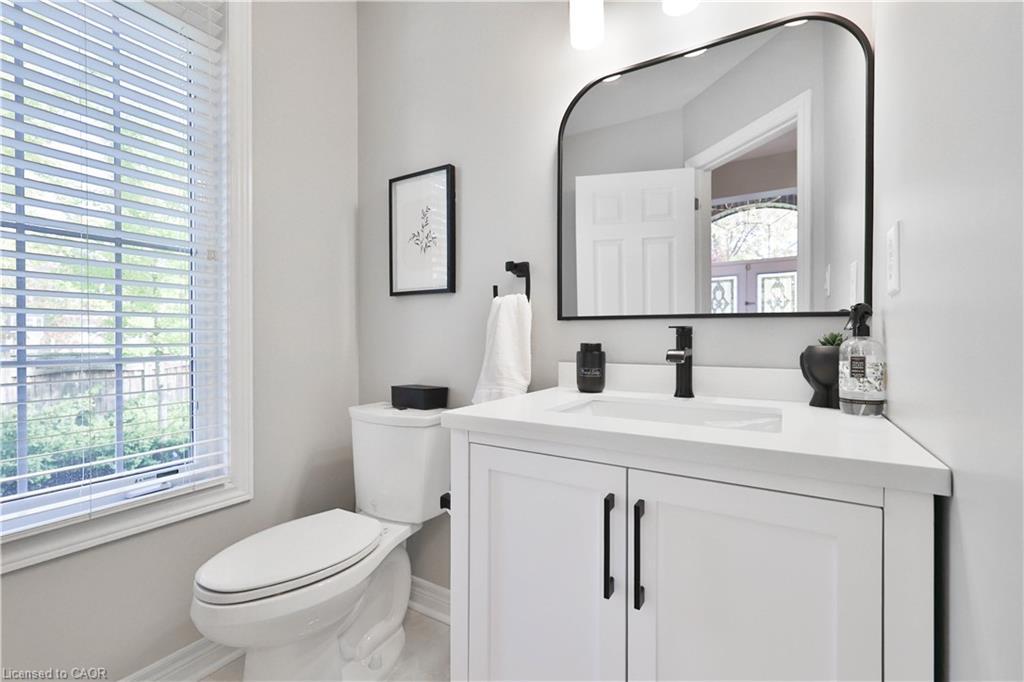 3262 Skipton Lane, Oakville, ON - Indoor Photo Showing Bathroom