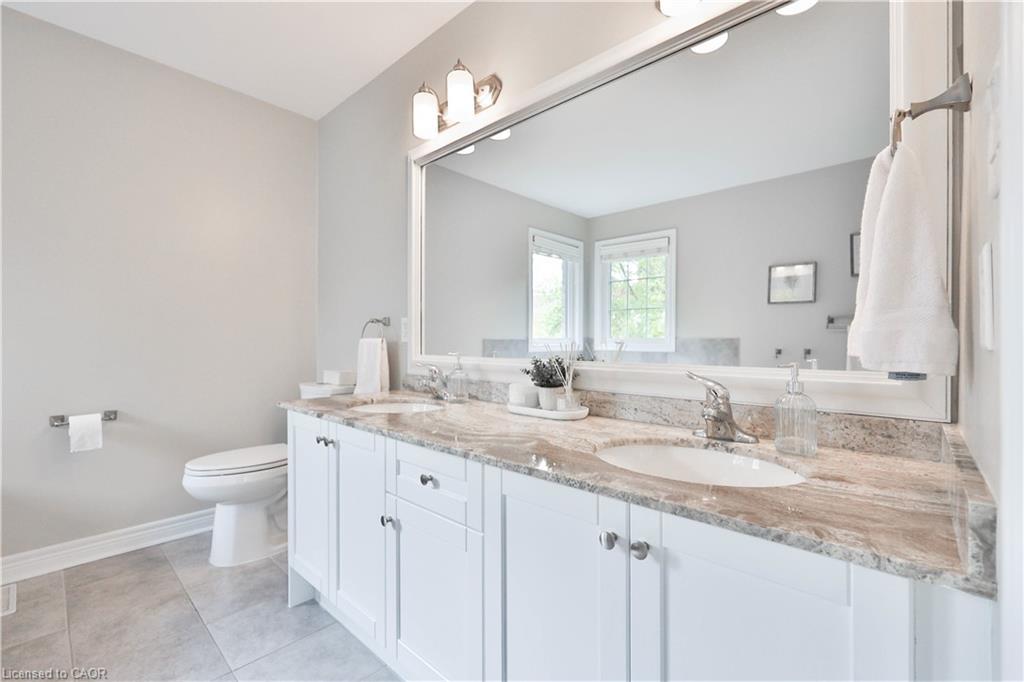 3262 Skipton Lane, Oakville, ON - Indoor Photo Showing Bathroom