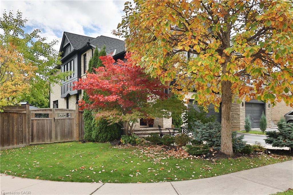 3262 Skipton Lane, Oakville, ON - Outdoor