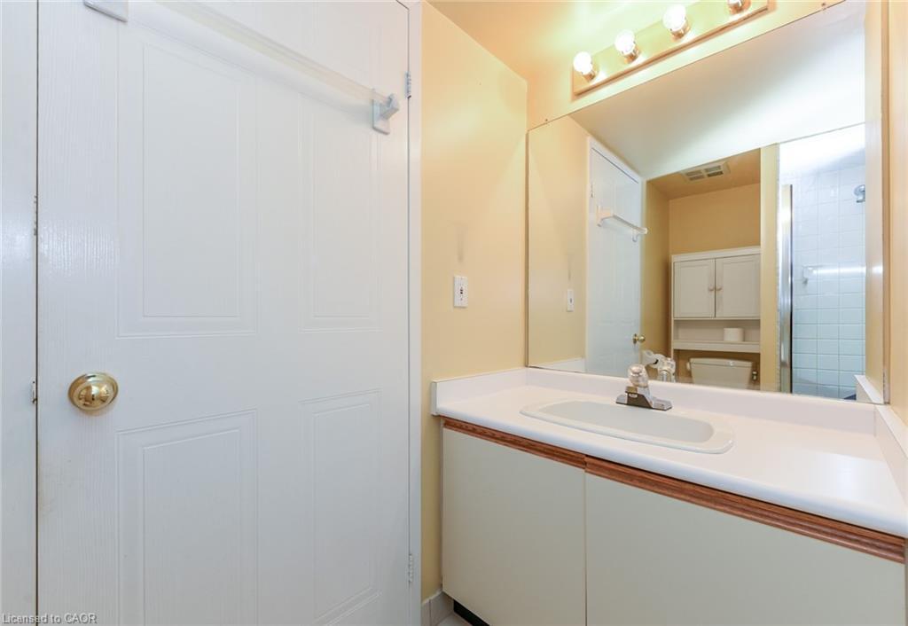 1002-1500 Grazia Court, Mississauga, ON - Indoor Photo Showing Bathroom