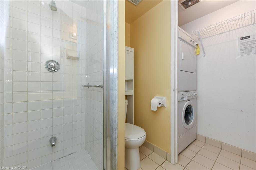 1002-1500 Grazia Court, Mississauga, ON - Indoor Photo Showing Bathroom