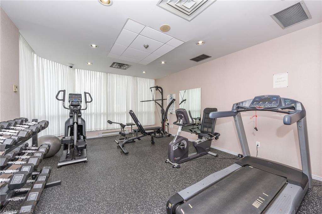 1002-1500 Grazia Court, Mississauga, ON - Indoor Photo Showing Gym Room