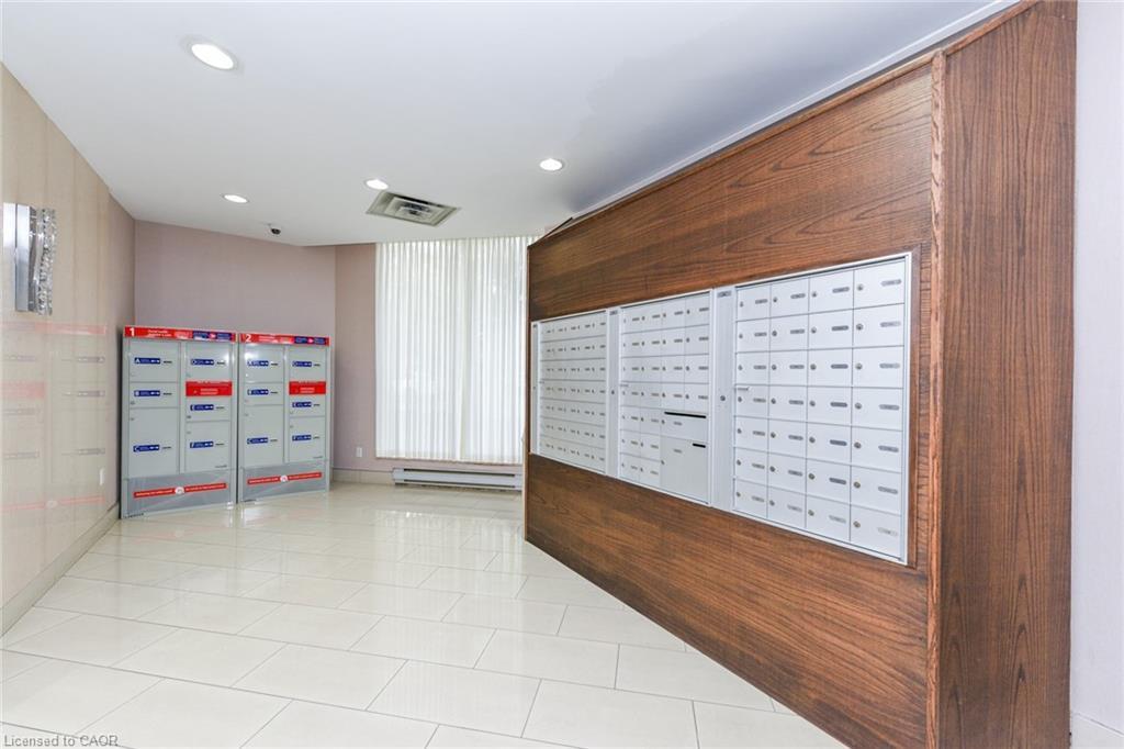 1002-1500 Grazia Court, Mississauga, ON - Indoor Photo Showing Other Room