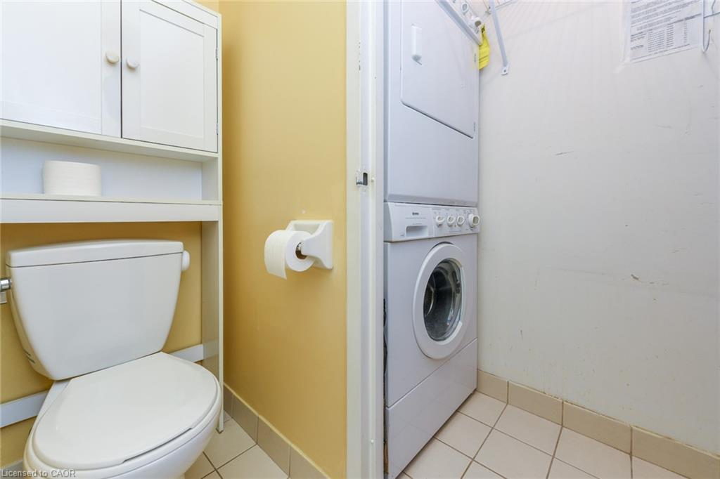 1002-1500 Grazia Court, Mississauga, ON - Indoor Photo Showing Laundry Room