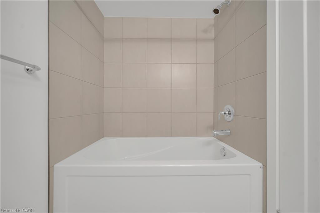 81-940 David Street, Wellington, ON - Indoor