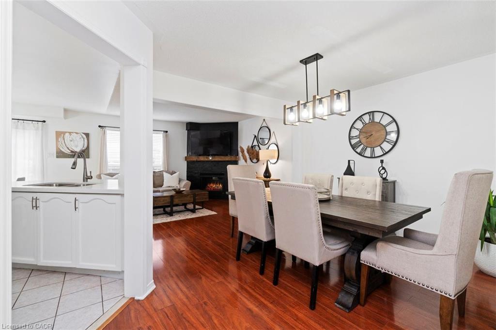 11 Redfinch Way, Brampton, ON - Indoor Photo Showing Dining Room
