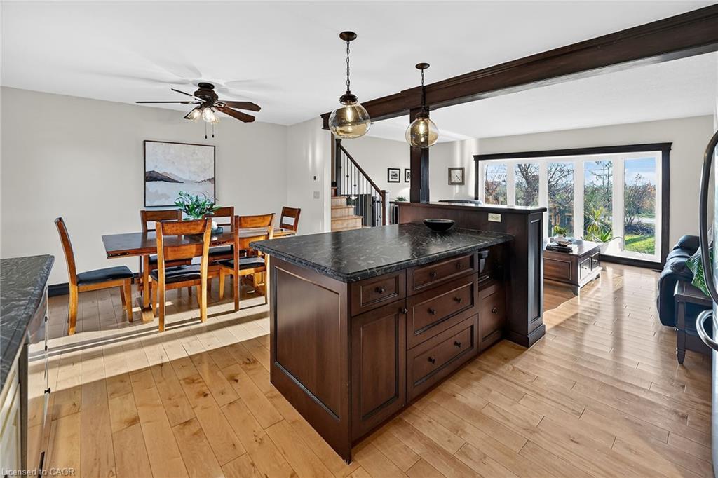 152 Ridge Road W, Grimsby, ON - Indoor