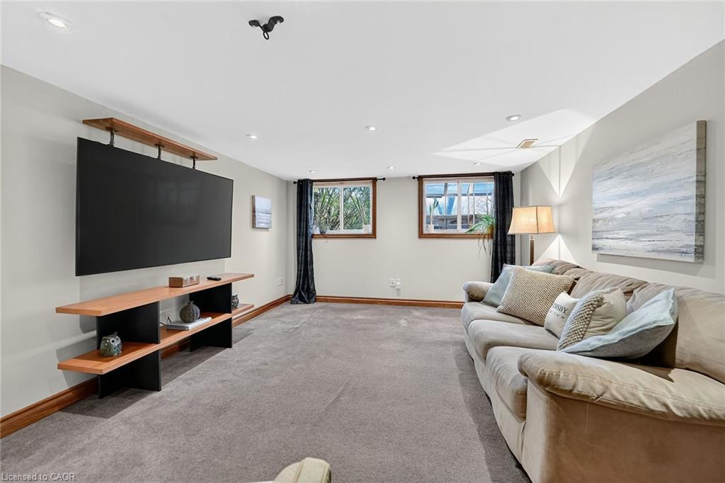 152 Ridge Road W, Grimsby, ON - Indoor