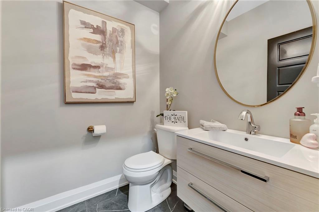 74 Melbourne Street, Hamilton, ON - Indoor Photo Showing Bathroom