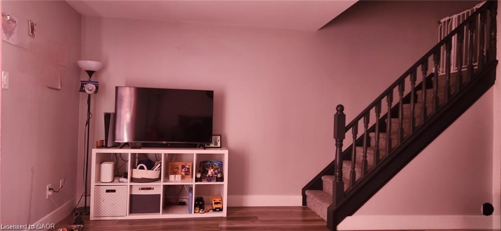 21-700 Erinbrook Drive, Kitchener, ON - Indoor