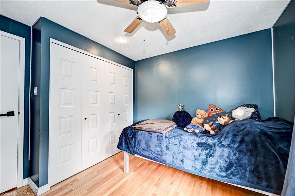 288 Salisbury Avenue, Cambridge, ON - Indoor Photo Showing Bedroom