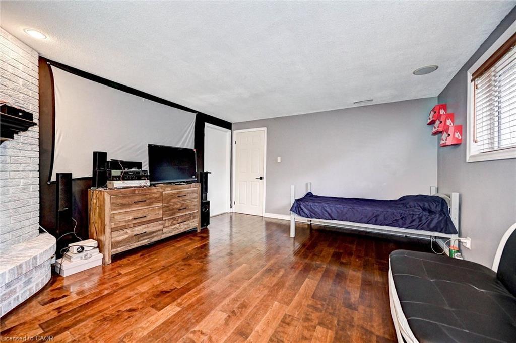 288 Salisbury Avenue, Cambridge, ON - Indoor