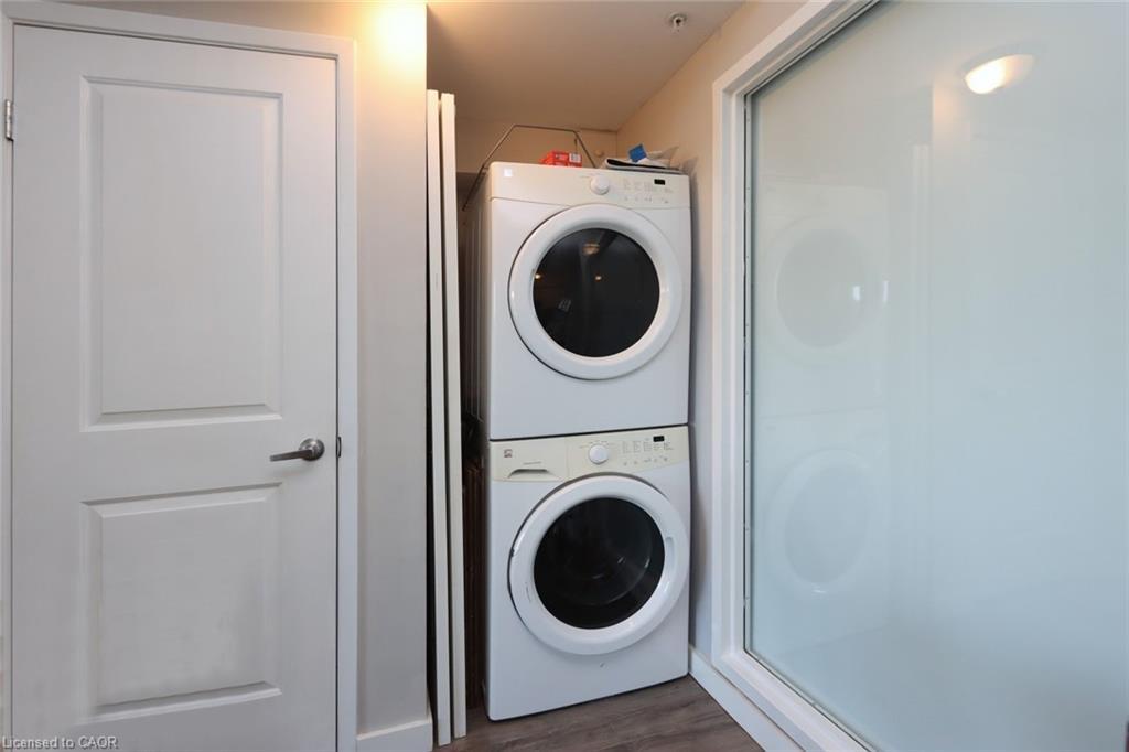 216-1291 Gordon Street, Guelph, ON - Indoor Photo Showing Laundry Room