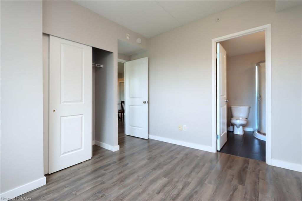 216-1291 Gordon Street, Guelph, ON - Indoor Photo Showing Other Room