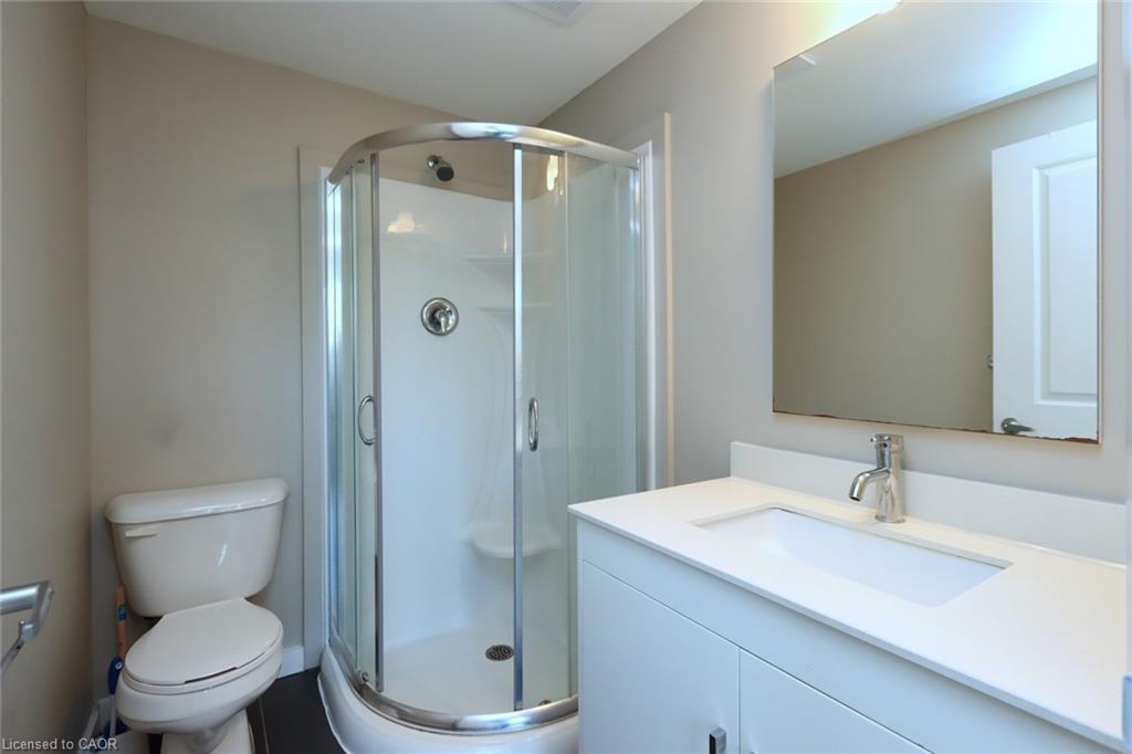216-1291 Gordon Street, Guelph, ON - Indoor Photo Showing Bathroom