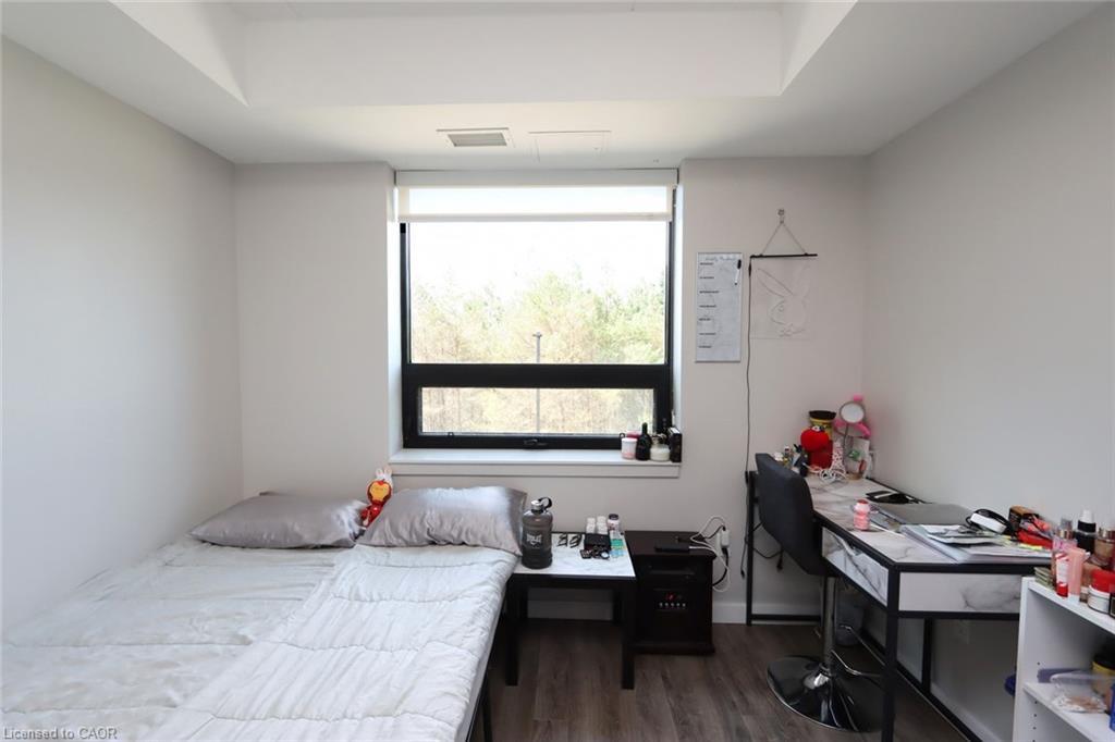 216-1291 Gordon Street, Guelph, ON - Indoor Photo Showing Bedroom