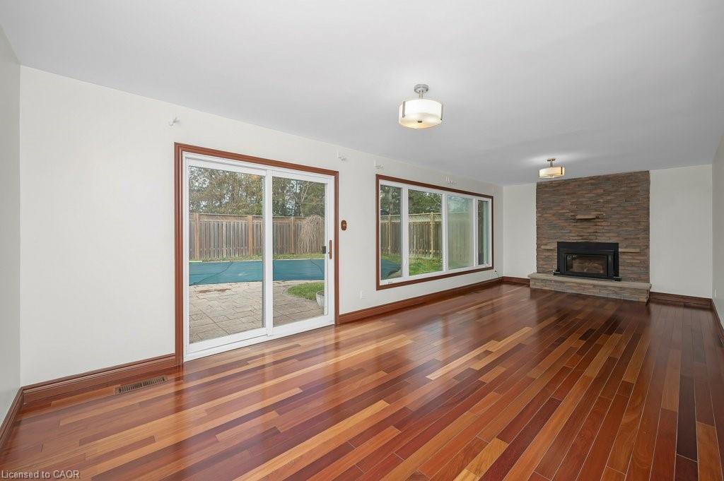 2523 Waterford Street, Oakville, ON - Indoor Photo Showing Living Room With Fireplace