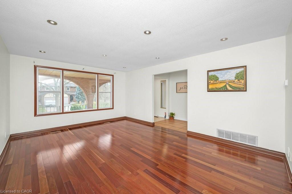 2523 Waterford Street, Oakville, ON - Indoor Photo Showing Other Room