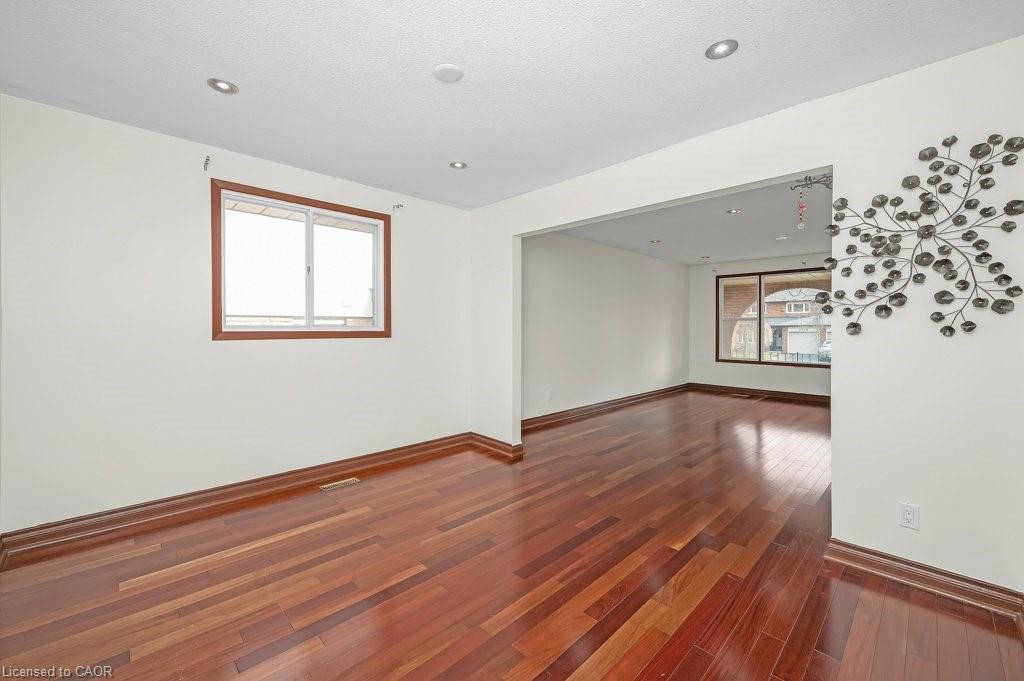 2523 Waterford Street, Oakville, ON - Indoor Photo Showing Other Room