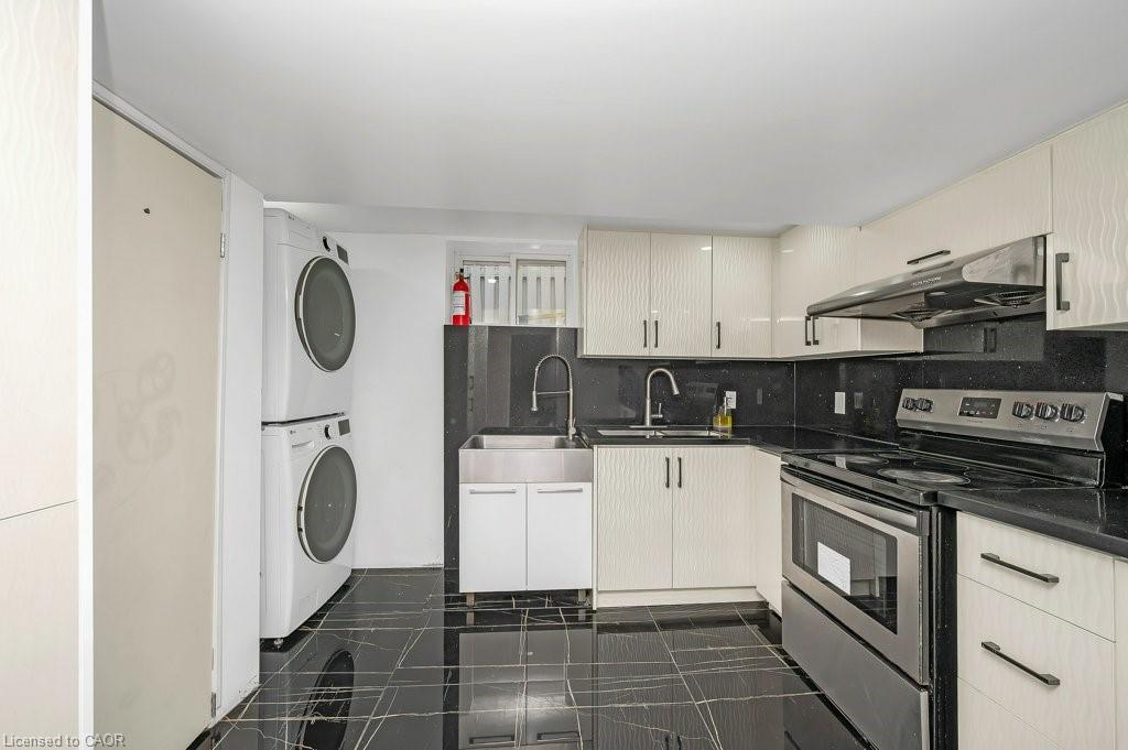 2523 Waterford Street, Oakville, ON - Indoor