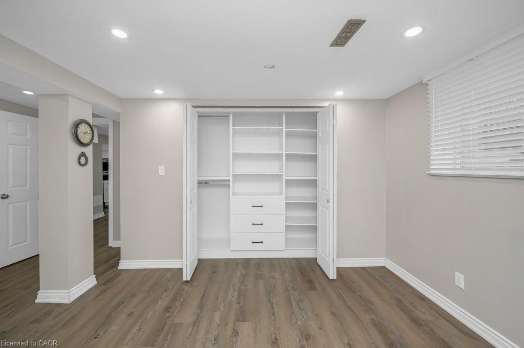 2523 Waterford Street, Oakville, ON - Indoor Photo Showing Other Room