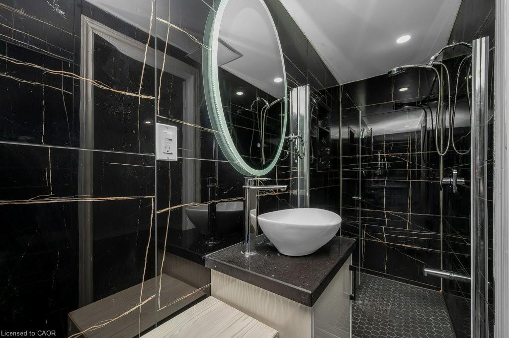 2523 Waterford Street, Oakville, ON - Indoor Photo Showing Other Room