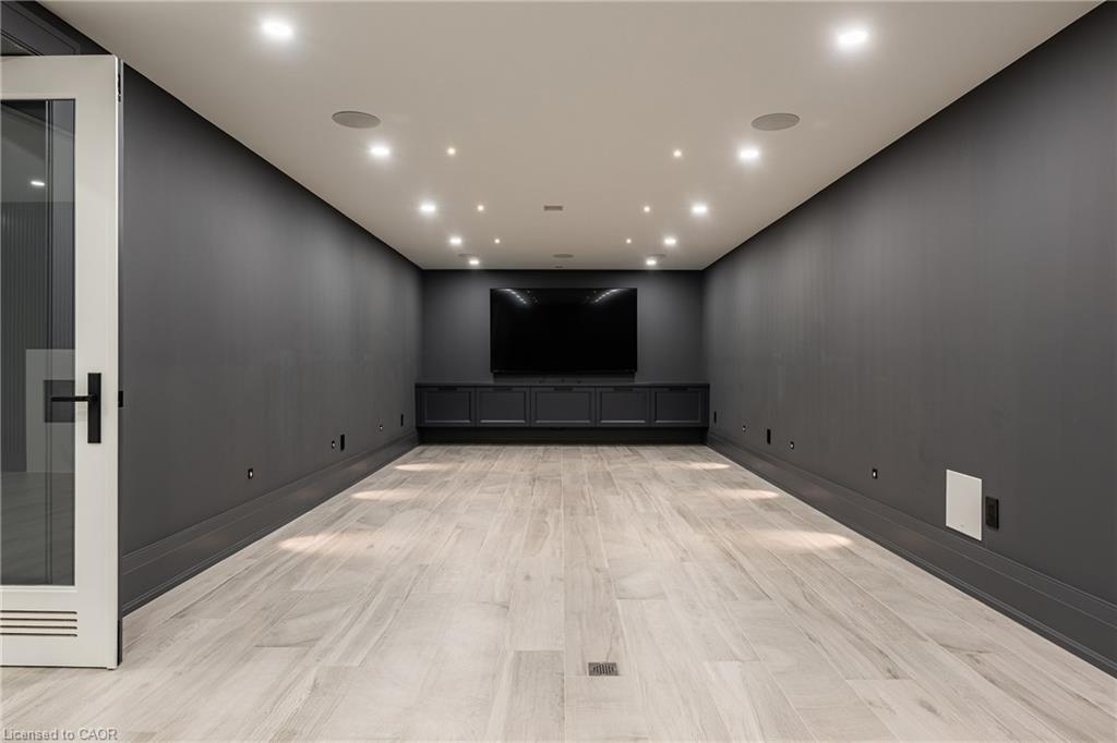 481 Chartwell Road, Oakville, ON - Indoor