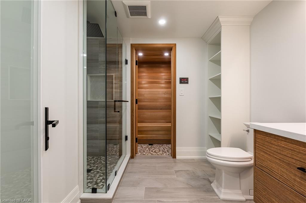 481 Chartwell Road, Oakville, ON - Indoor Photo Showing Bathroom