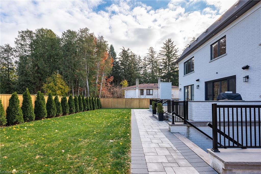 481 Chartwell Road, Oakville, ON - Outdoor
