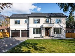 481 Chartwell Road Oakville, ON L6J 4A6